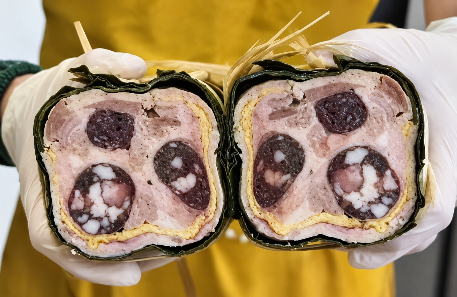 Món giò làm từ nội tạng lợn, thường có trong mâm cỗ địa phương nào ở Việt Nam?