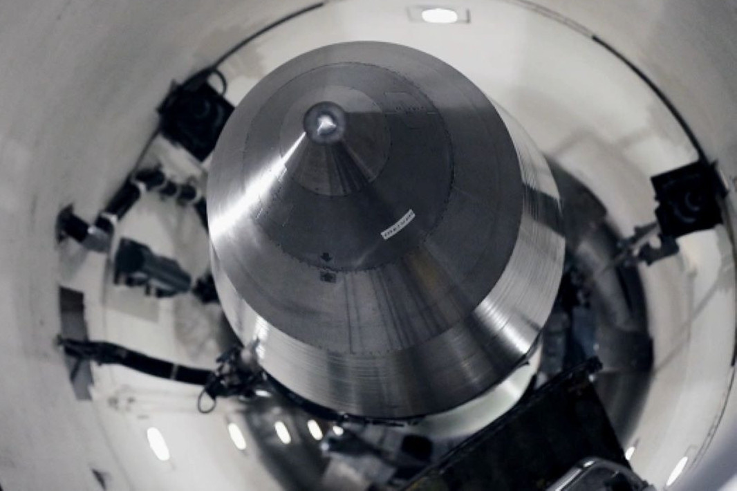 Tên lửa LGM-30G Minuteman III Mỹ tốc độ Mach 23, tầm bắn 13000km ‘so găng’ tên lửa RS-28 Sarmat Nga