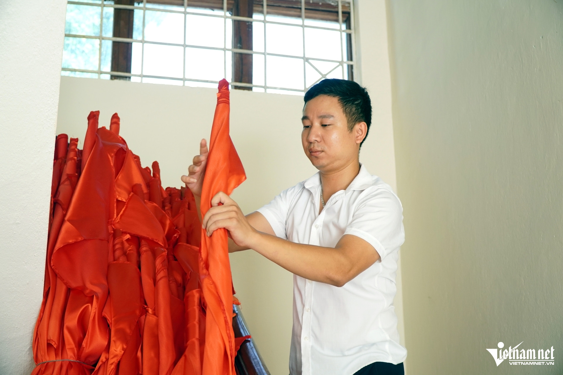 W-a5Những người đứng sau dịch vụ công.JPG.jpg