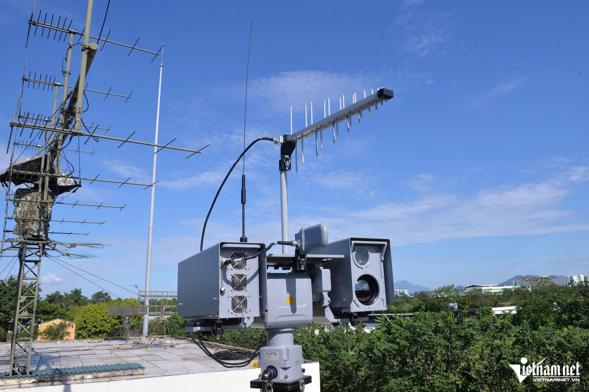 W-He thong che ap UAV 11.jpg