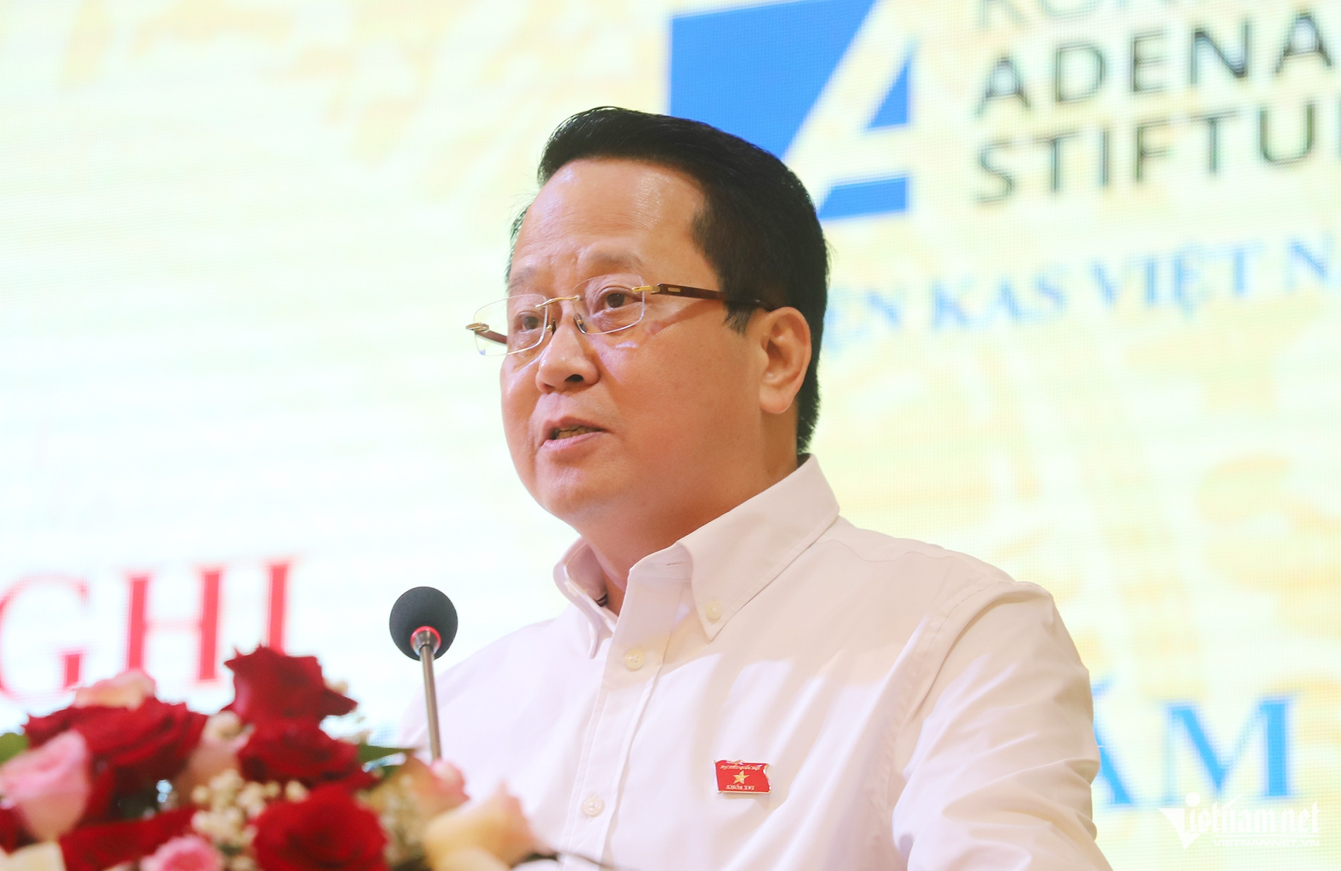 W-Quốc hội.jpg