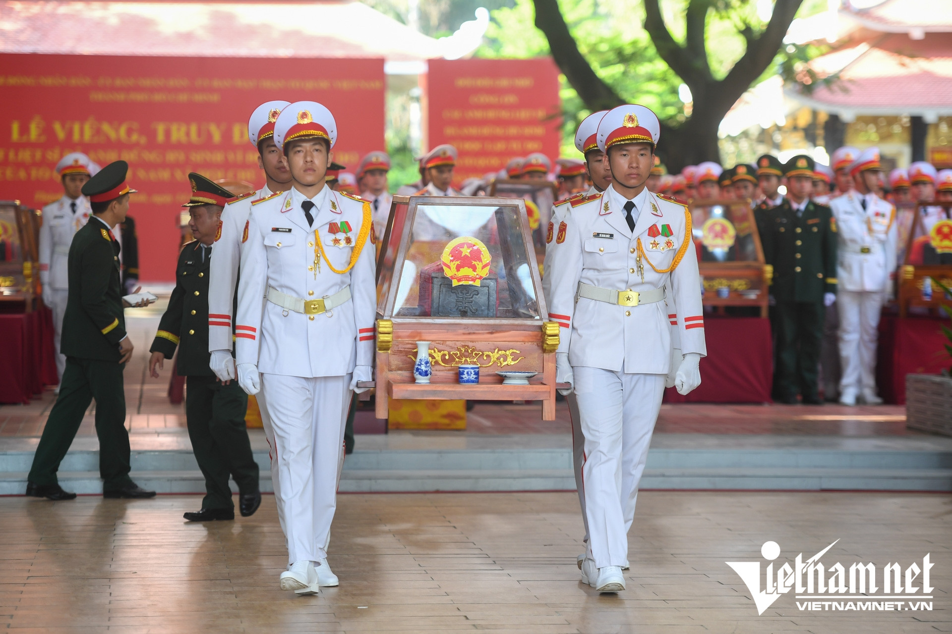 W-truy điệu Lê Thị Riêng TPHCM nguyễn huế 5.jpg