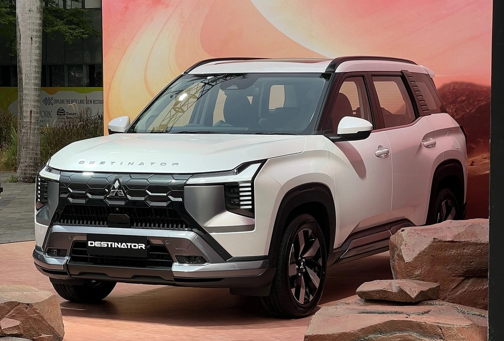 10 mẫu xe động cơ đốt trong bán chạy nhất thị trường 9 tháng đầu năm 2026