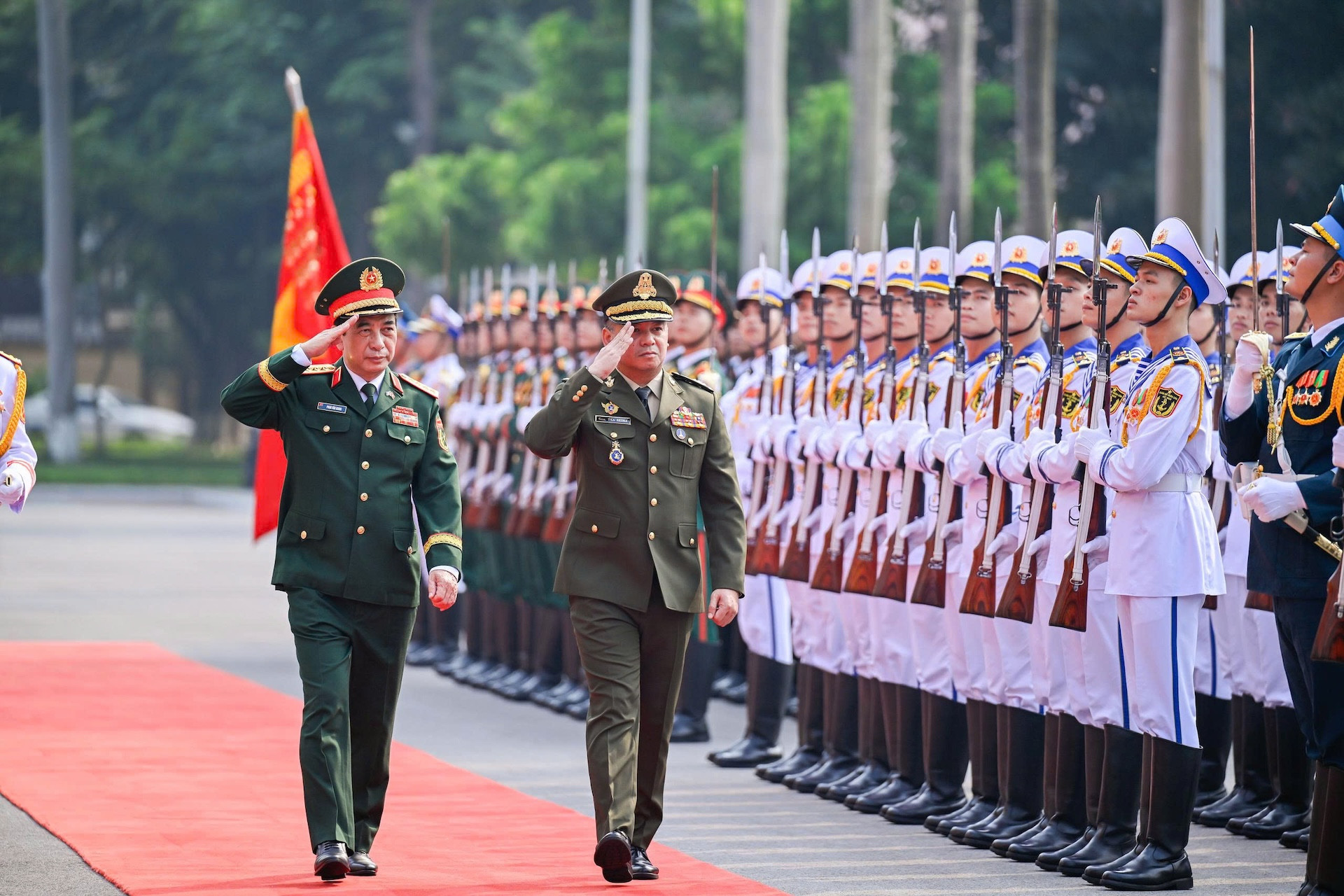 Đại tướng Phan Văn Giang đón Phó thủ tướng, Bộ trưởng Bộ Quốc phòng Campuchia
