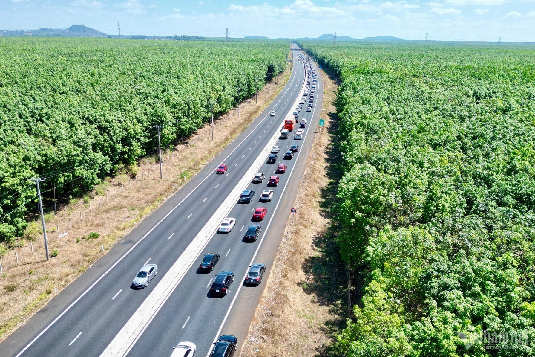 Cao tốc Phan Thiết - Dầu Giây được chạy tối đa 120km/h, rõ khoảng cách an toàn
