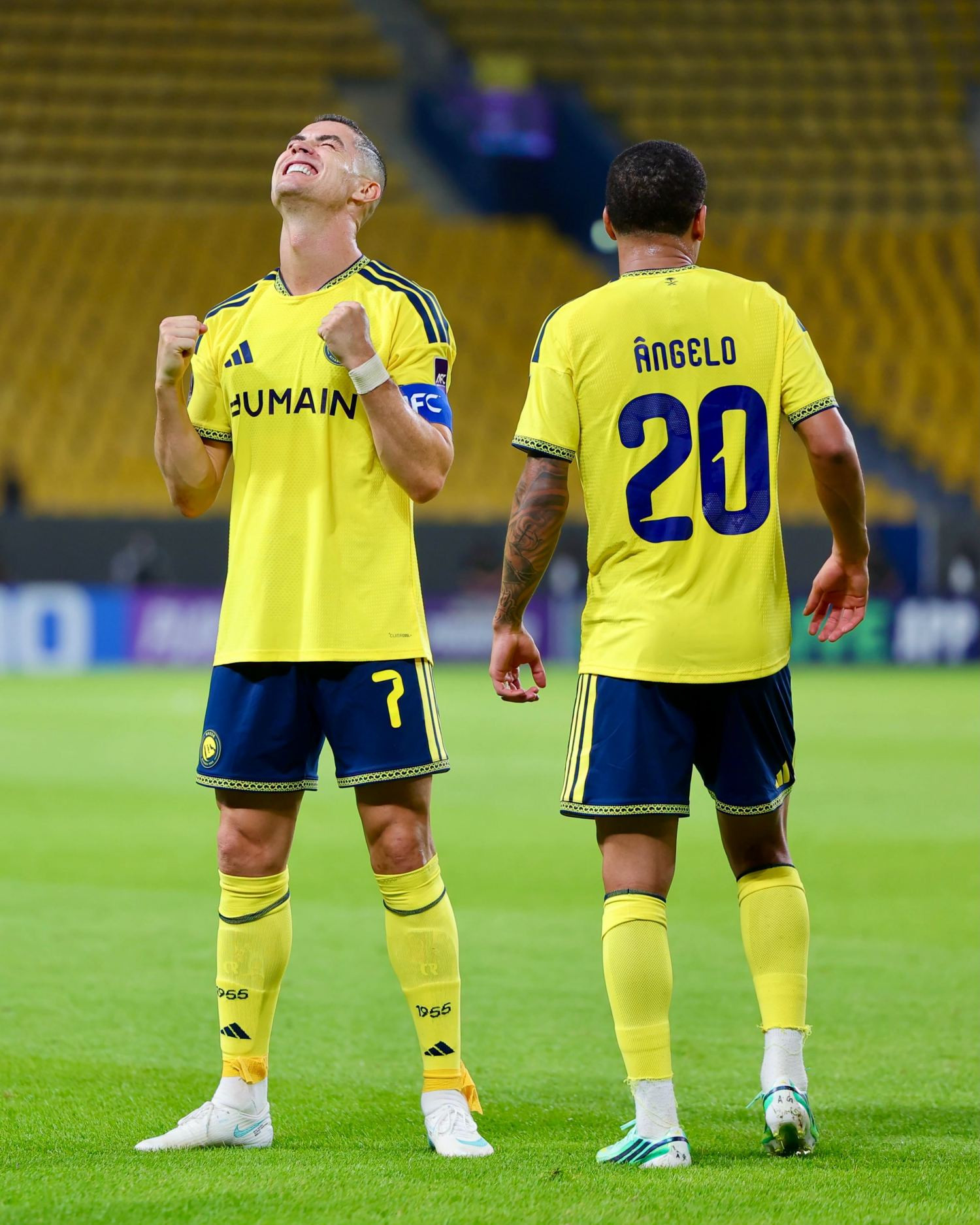 https://static-images.vnncdn.net/vps_images_publish/000001/000003/2026/10/13/ronaldo-al-nassr-1-49.jpeg