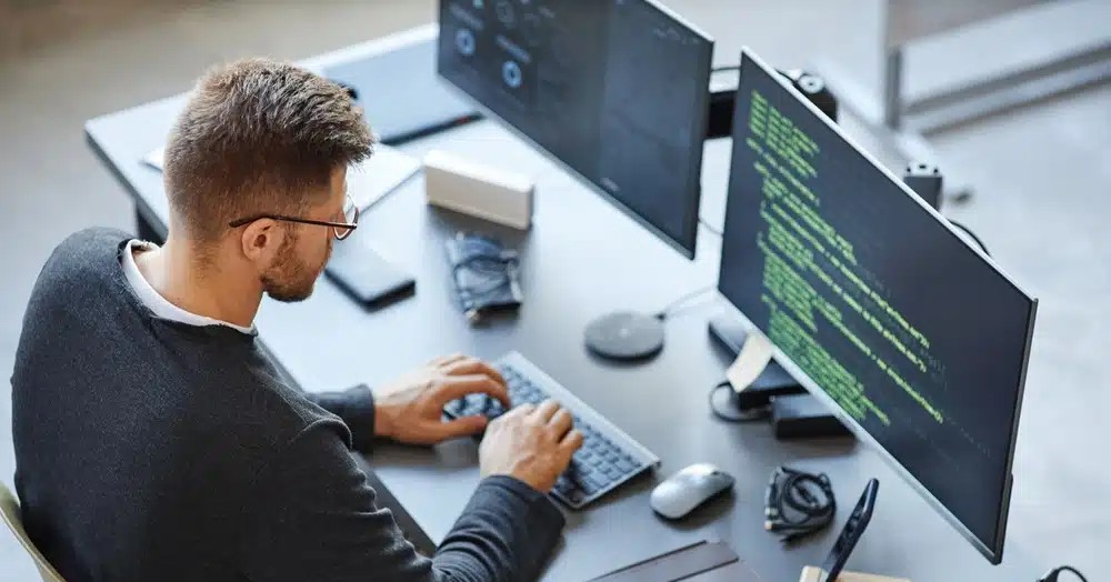 Số liệu mới nhất cho thấy lập trình viên hết thời hay chưa?