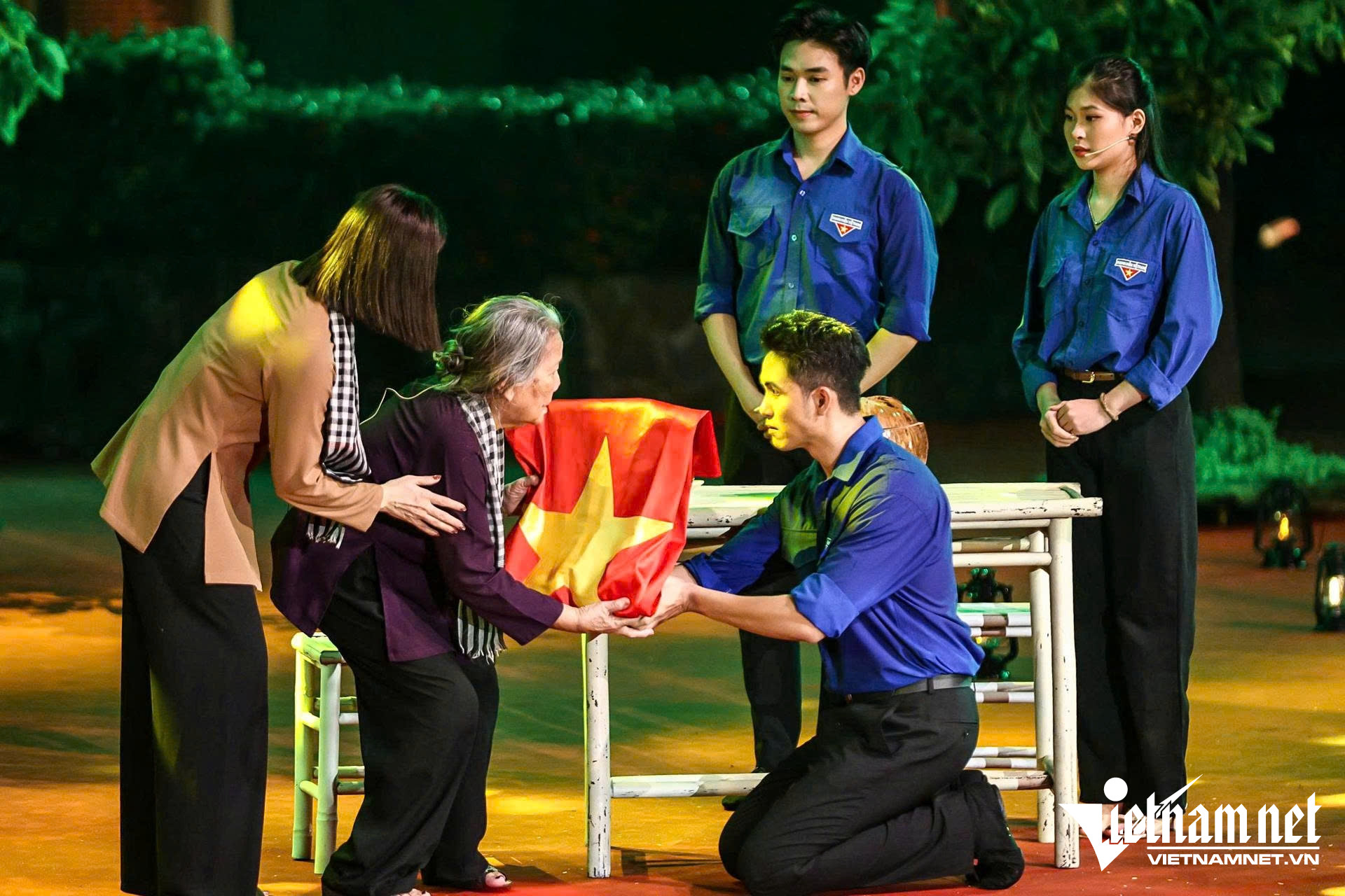 W-Đêm nhạc.jpg