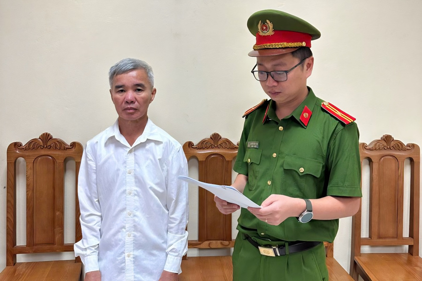 Cơ quan Cảnh sát điều tra công bố Quyết định khởi tố bị can, lệnh cấm đi khỏi nơi cư trú đối với Bạch Chí Điển.jpg