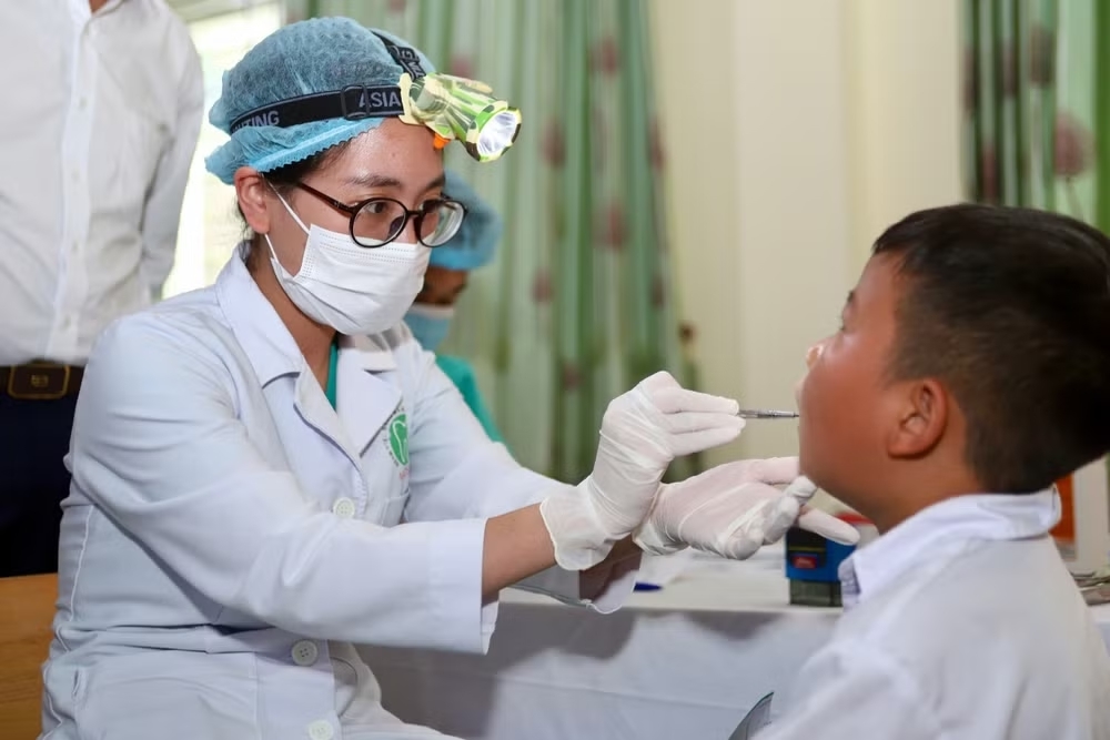 Giữ bác sĩ giỏi gắn bó vùng khó khăn: Chỉ tình yêu nghề là chưa đủ?