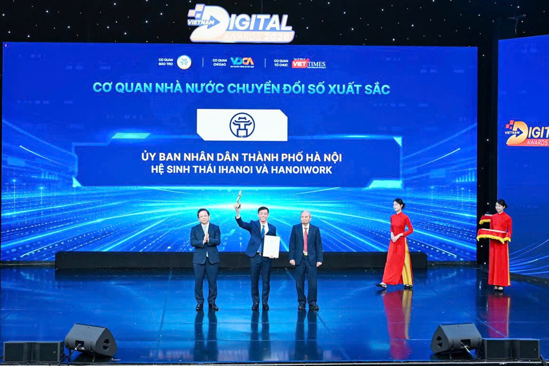 Hệ sinh thái iHanoi, Hanoiwork giúp Hà Nội giành giải chuyển đổi số Việt Nam