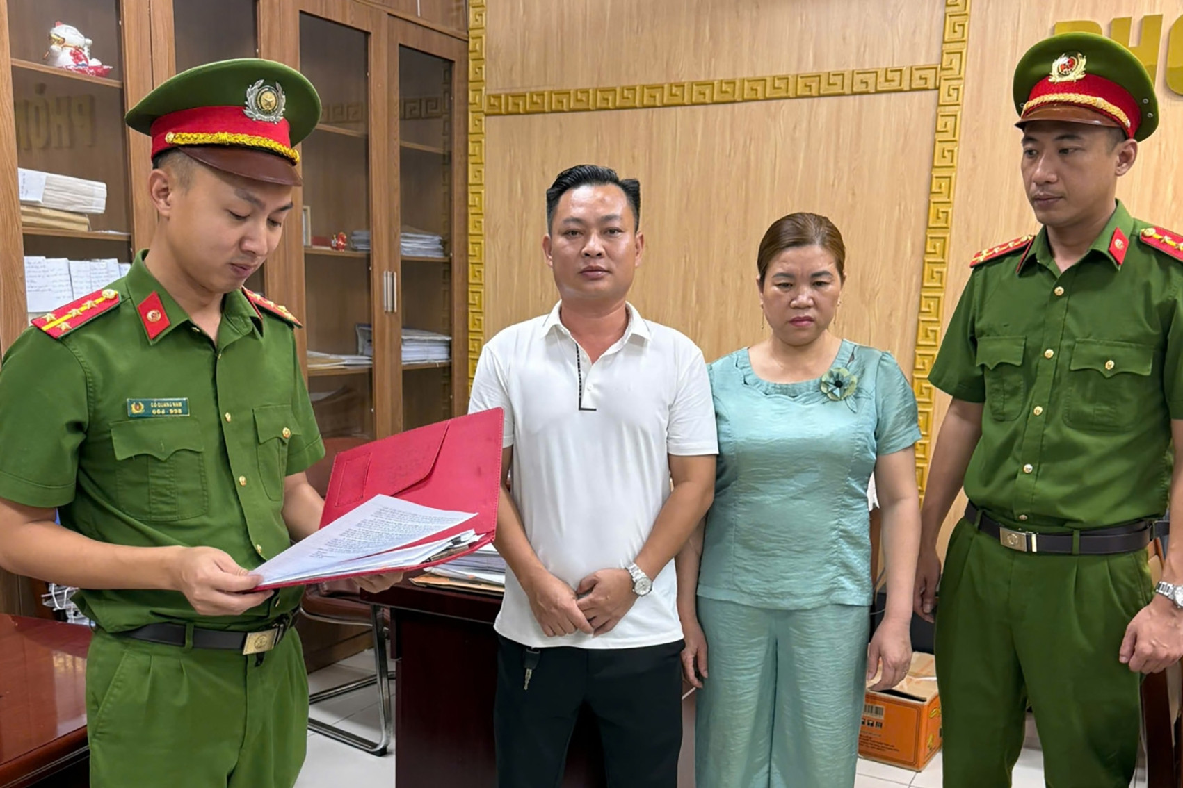 Khởi tố giám đốc công ty thang máy vì bán cát cho công ty xây dựng