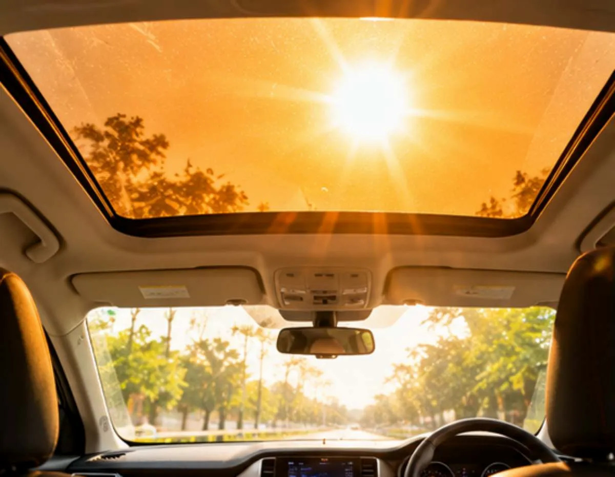 sunroof_heat_summer_9949fc1af6.webp