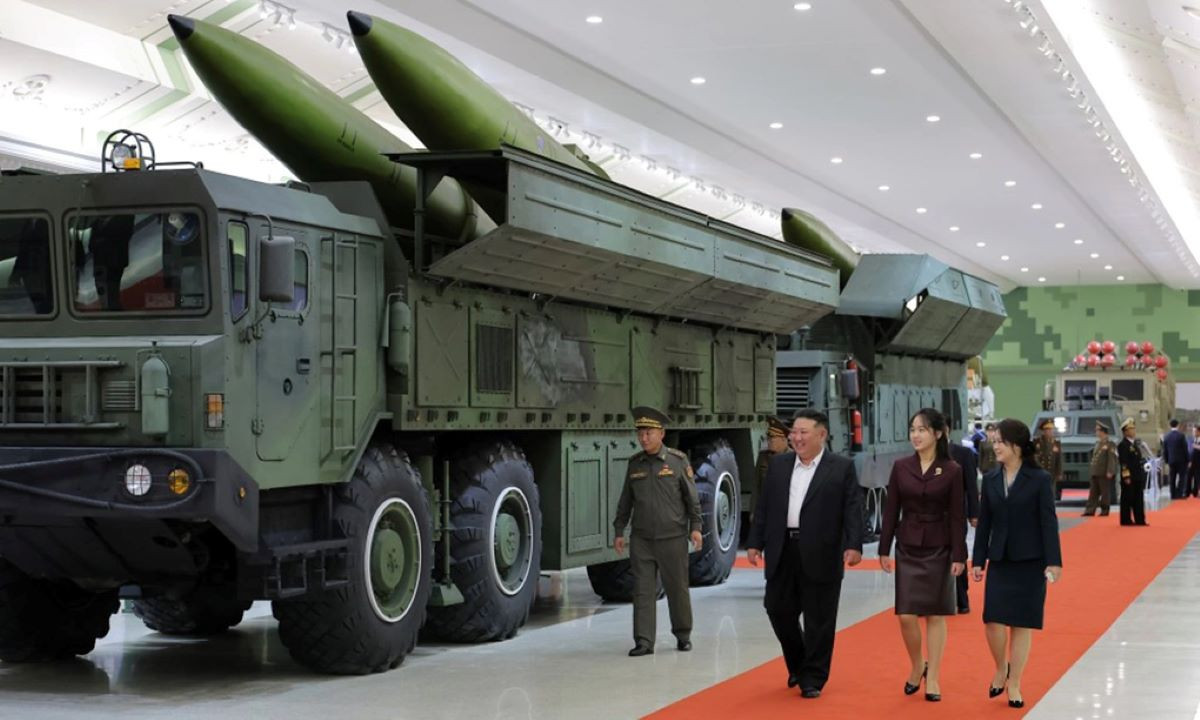 tên lửa Hwasong 20 Triều Tiên 5.jpg