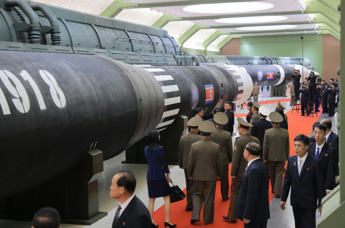 tên lửa Hwasong 20 Triều Tiên 9.jpg