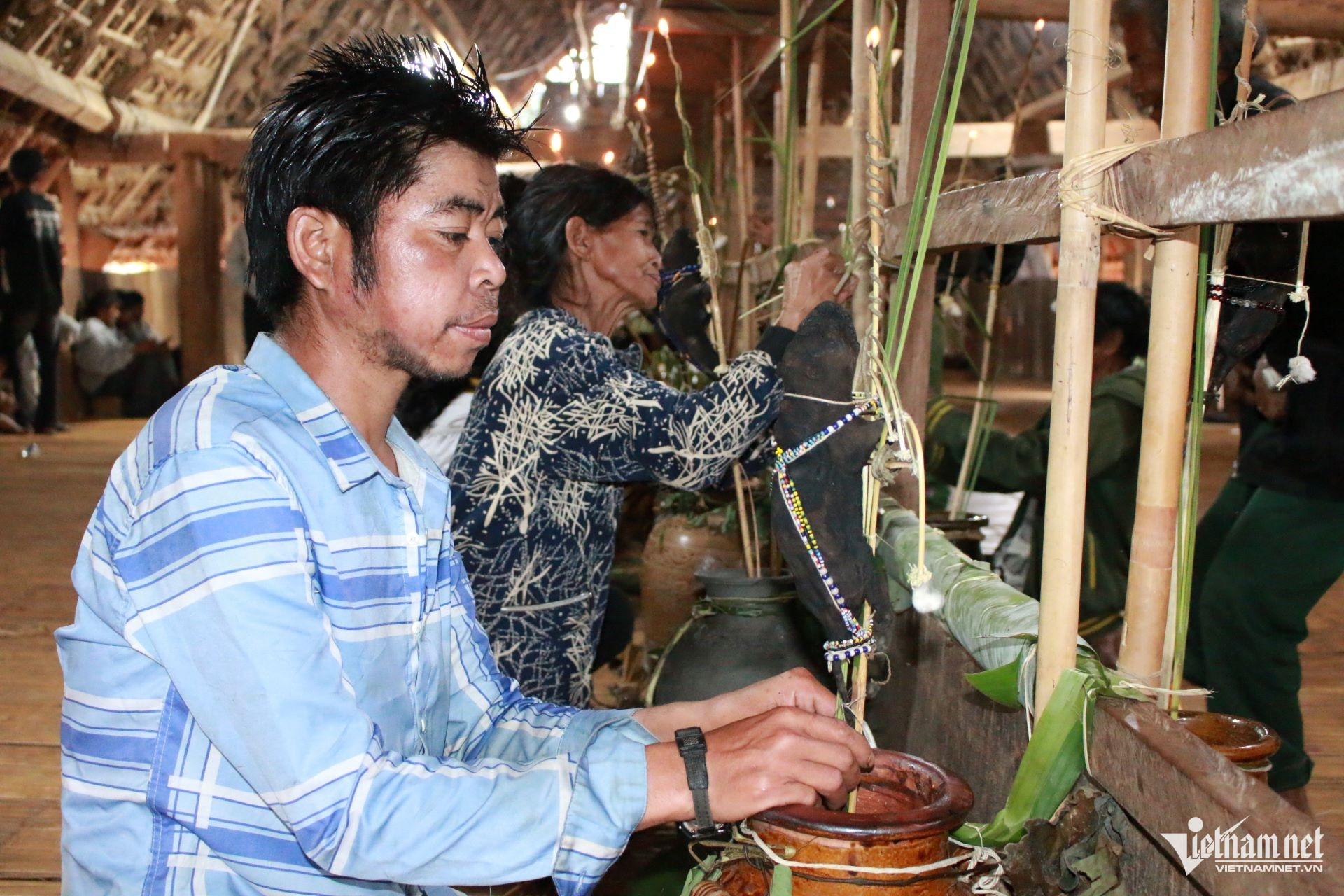 W-người ba na.jpg