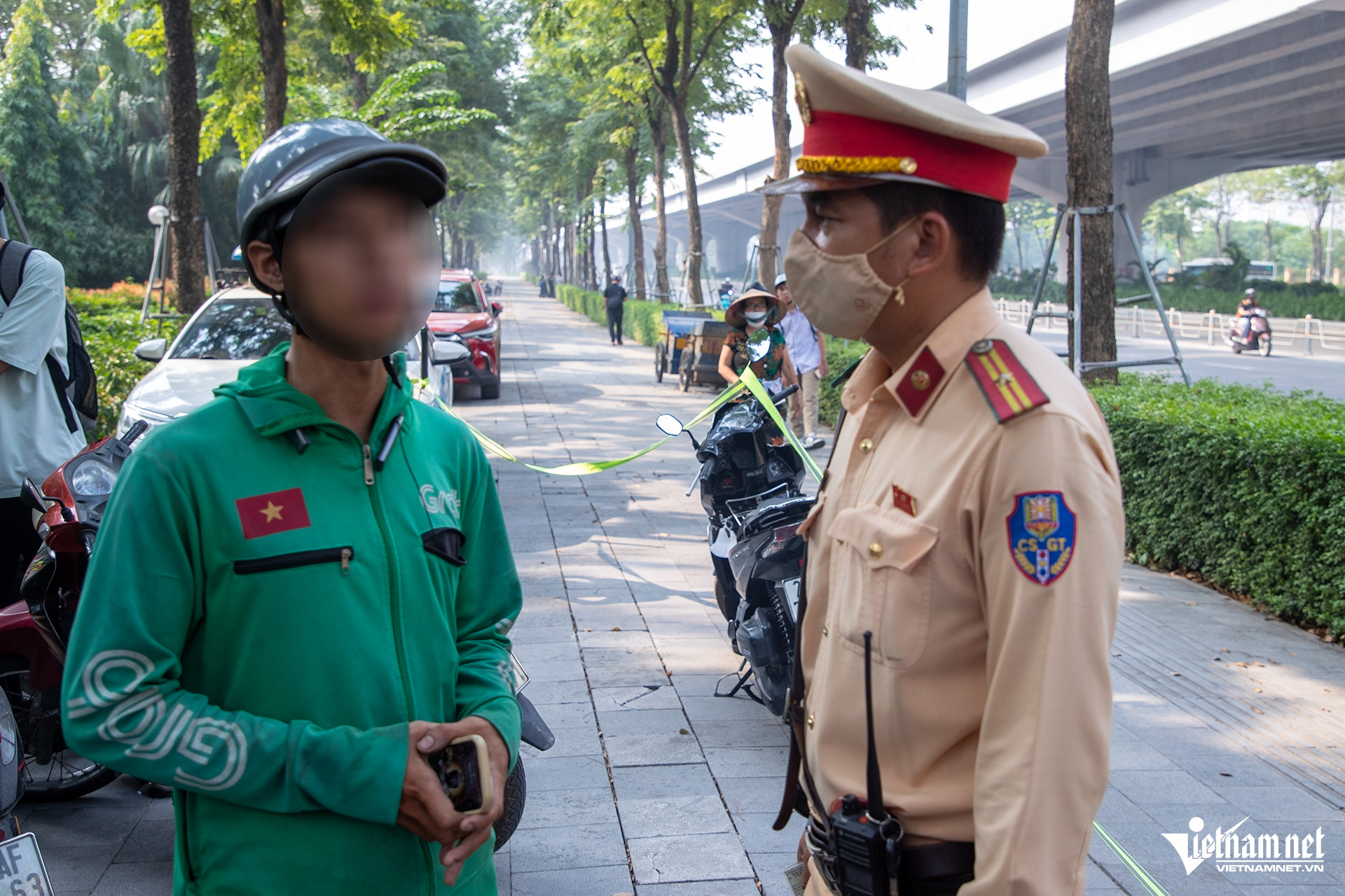 W-pham van dong 4 HIEU2922 sao chép.jpg
