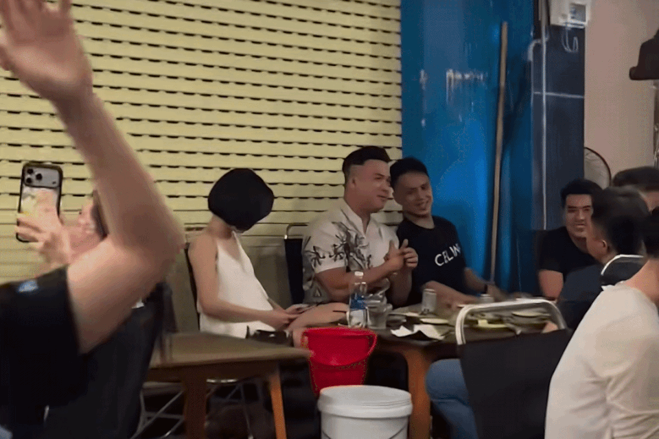 Ca sĩ Trương Thế Vinh và diễn viên Trâm Anh lộ clip hẹn hò?