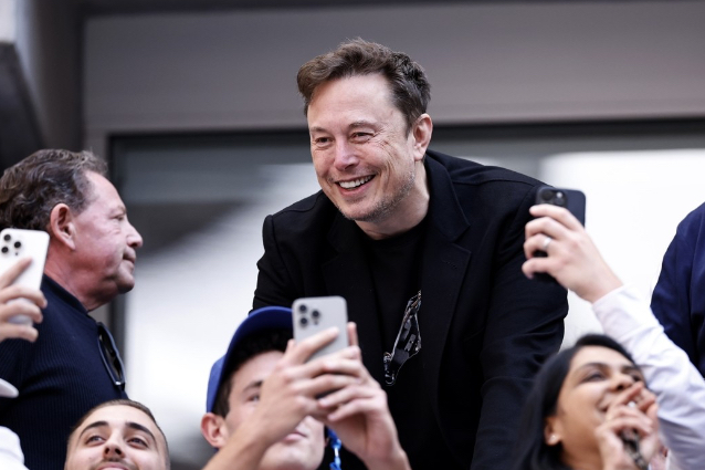 Elon Musk: AI, robot có thể mở ra thời đại dư dả, tiền bạc không còn quan trọng