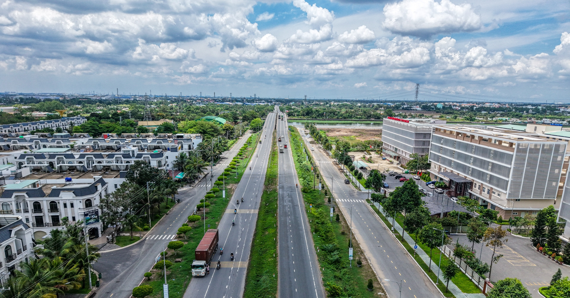 Em dâu làm thủ tục thừa kế gần 1000m2 đất thờ cúng, chị chồng phản đối