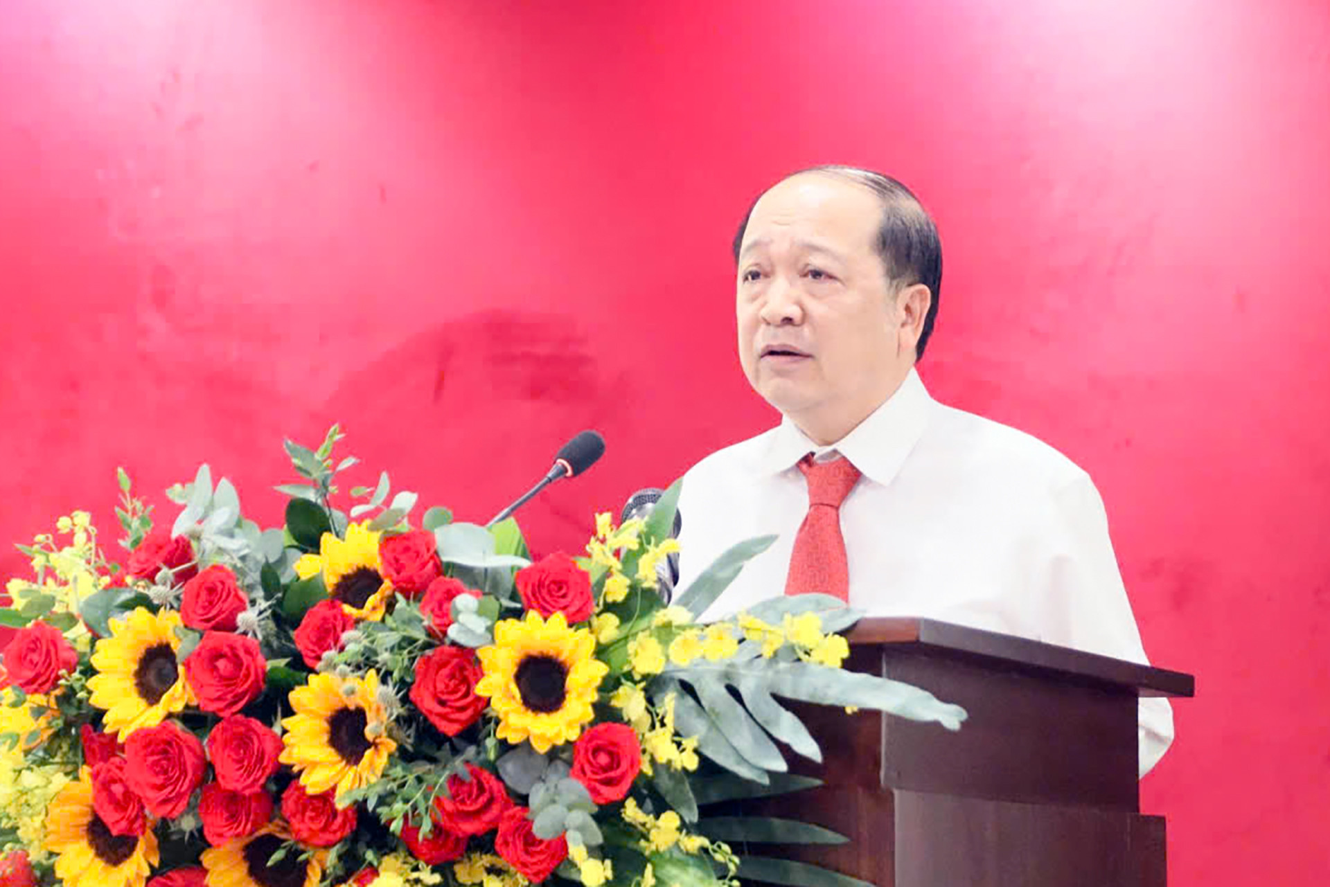 Ong LE Van Khoa.jpg