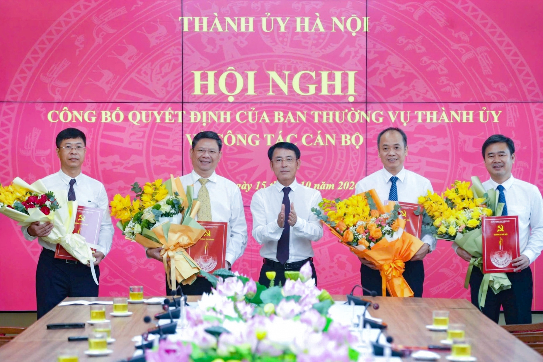 Thành ủy Hà Nội công bố loạt quyết định về công tác cán bộ