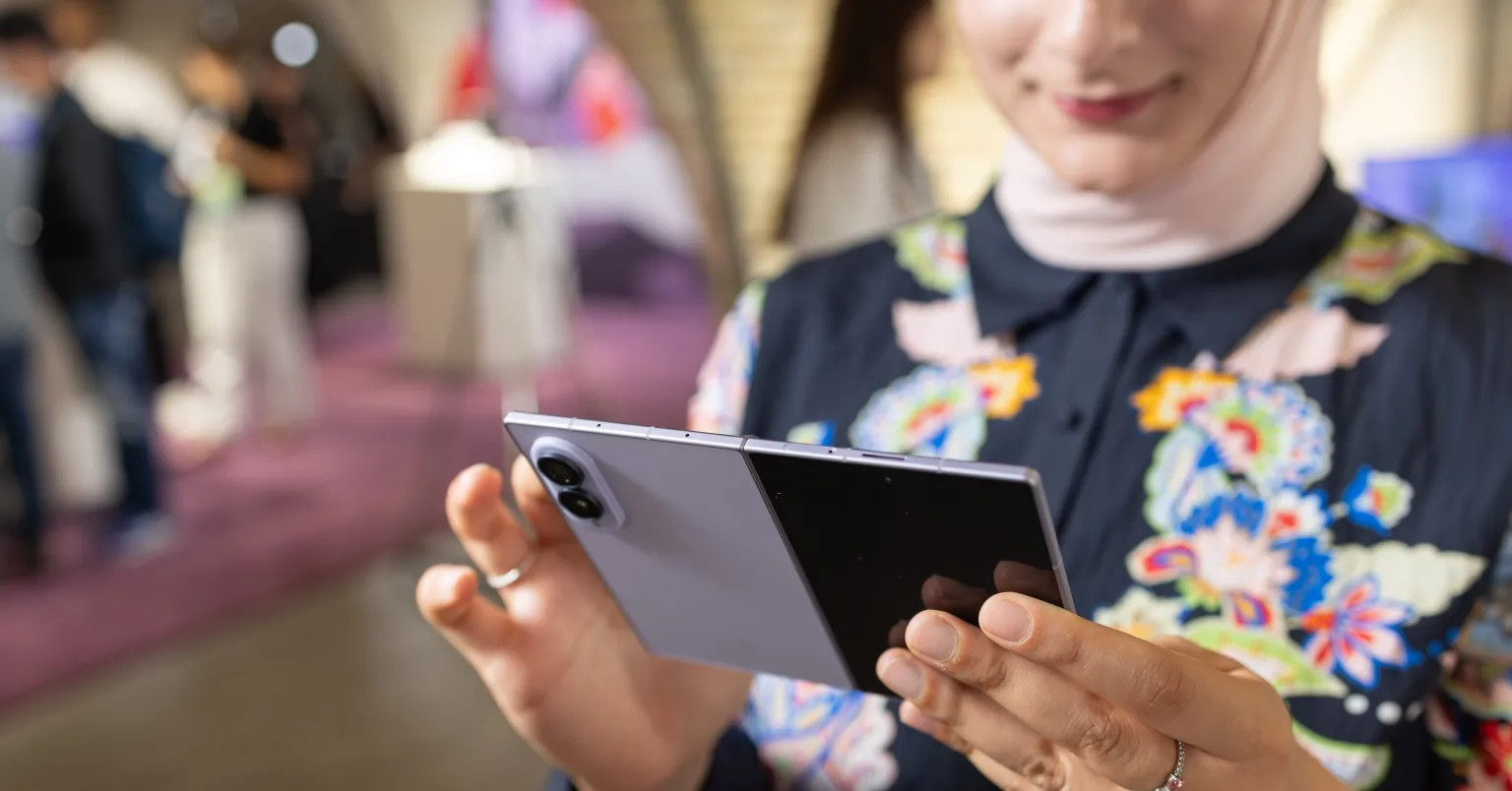 Thị trường smartphone chạm đáy, chỉ hai cái tên "thoát hiểm"