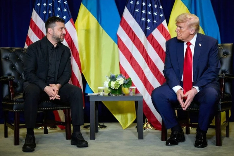Tổng thống Ukraine thú nhận ‘đau lòng khi ông Trump chọn bên khác’