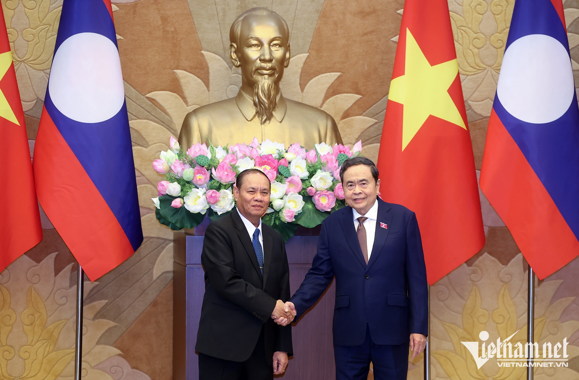 W-Chủ tịch Quốc hội Trần Thanh Mẫn tiếp Thường trực Ban Bí thư Lào.jpg