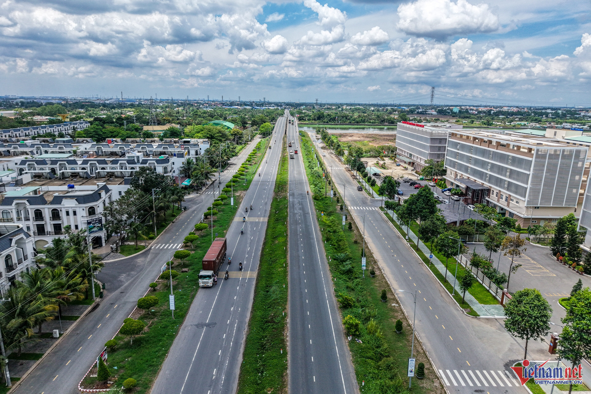 W-Long An   nguyễn huế 24.jpg