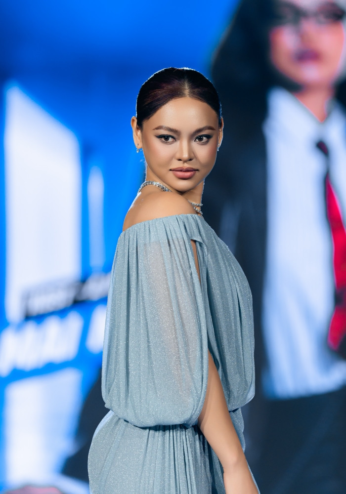https://static-images.vnncdn.net/vps_images_publish/000001/000003/2026/10/16/batch-8-host-mai-ngo-tai-san-khau-hop-bao-aquafina-pure-fashion-2026-3067.jpg