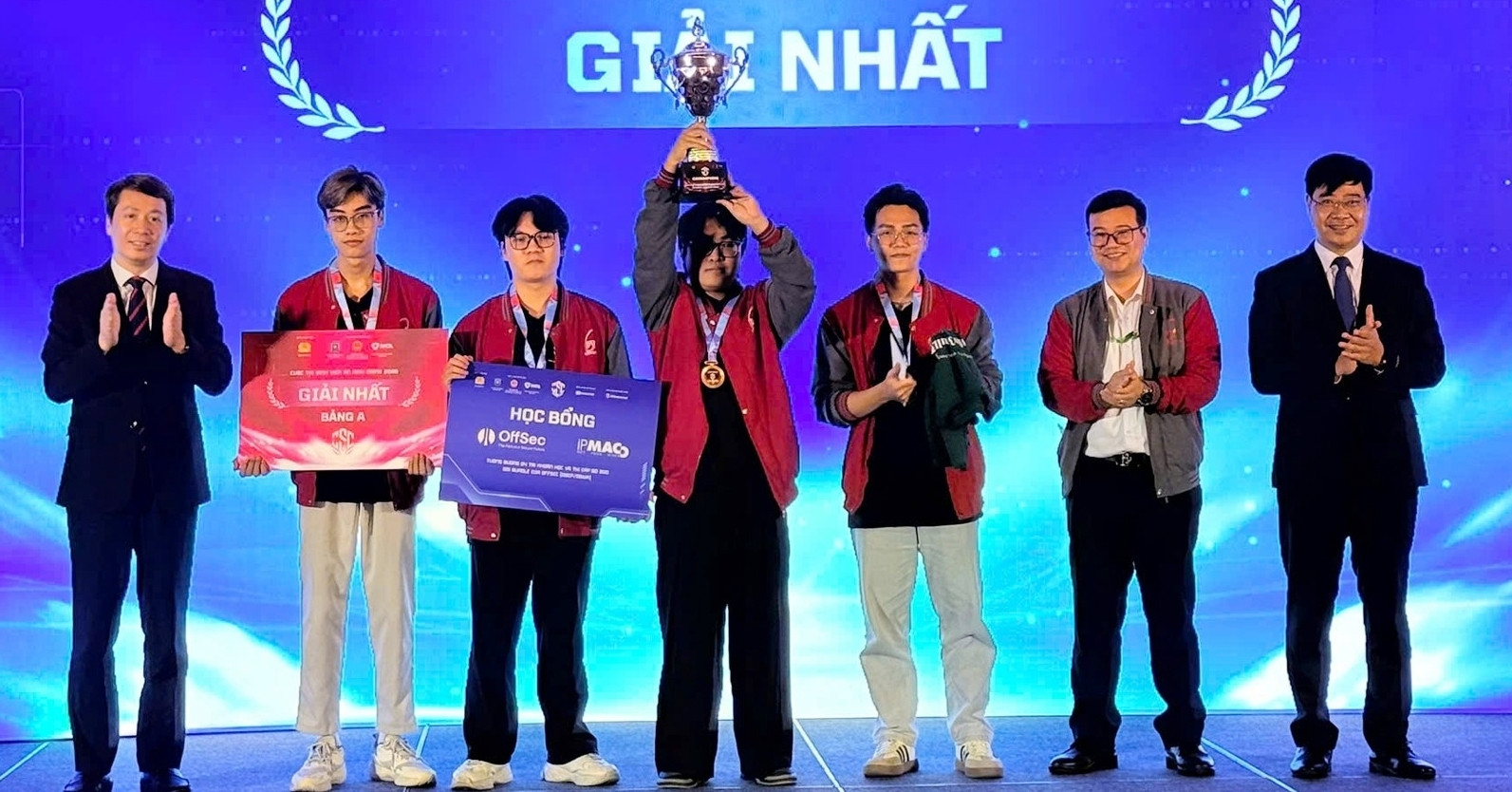 Học viện Công nghệ BCVT lần thứ 2 liên tiếp vô địch "Sinh viên An ninh mạng"