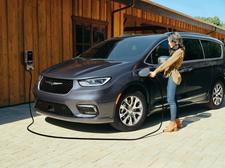 Xe PHEV 5.webp