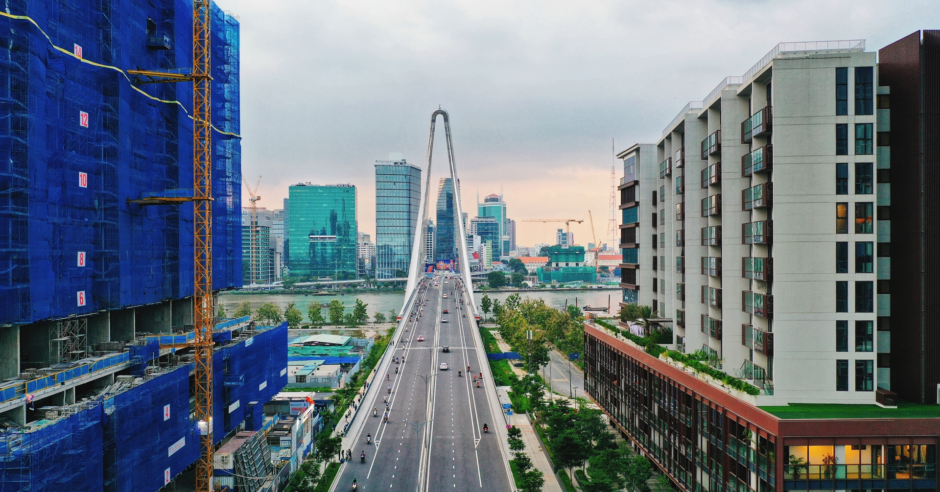 Giá căn hộ mới tăng cao, nhà đầu tư thứ cấp chịu áp lực giảm giá