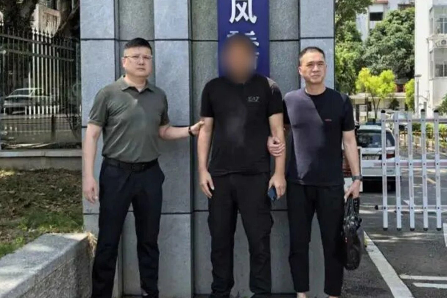 Người đàn ông giả chết, lấy danh tính anh trai sinh đôi để trốn truy nã 24 năm