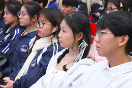 phỏng vấn (2).JPG