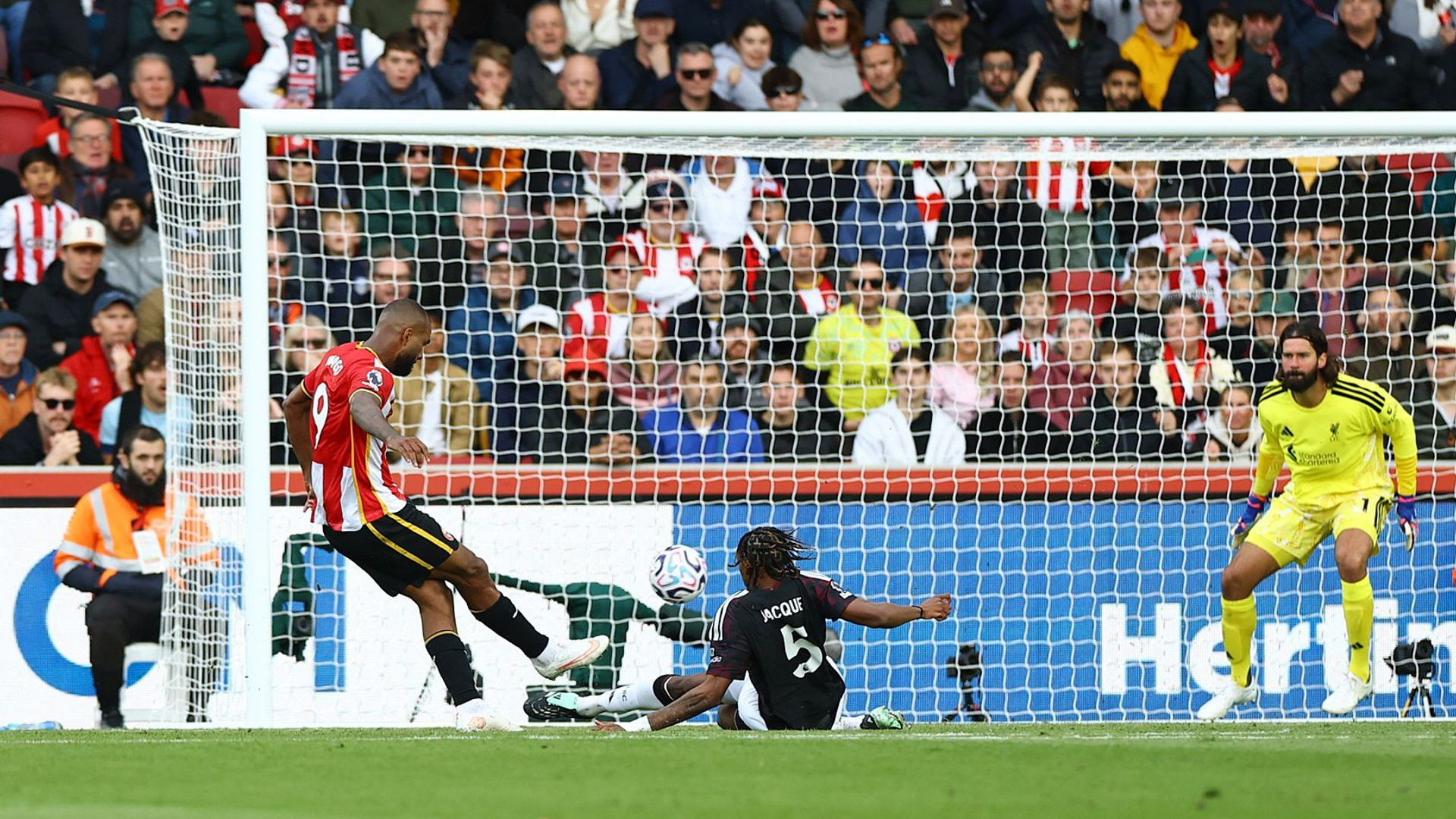resources_premierleague_pulselive_com 2026 10 17T142414Z_1484398098_UP1EMAH140DIM_RTRMADP_3_SOCCER ENGLAND BRE LIV (1).jpg