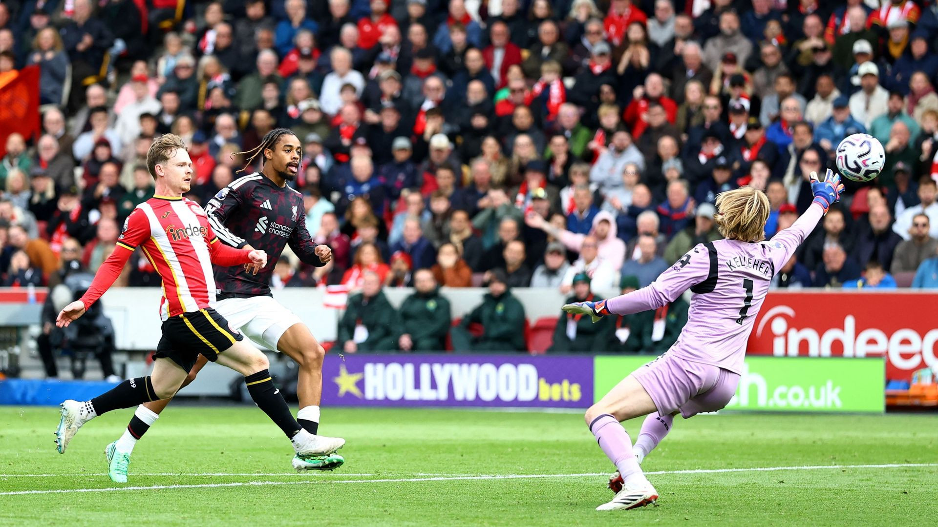 resources_premierleague_pulselive_com 2026 10 17T142414Z_1484398098_UP1EMAH140DIM_RTRMADP_3_SOCCER ENGLAND BRE LIV (2).jpg