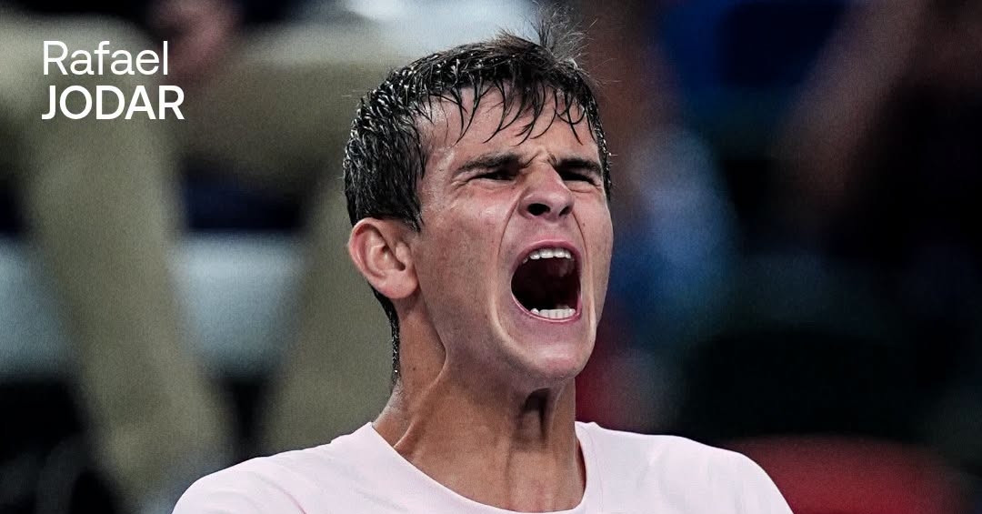 Truyền nhân Nadal hạ gục Medvedev, vào chung kết Thượng Hải Masters