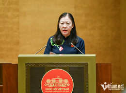 W-Chủ nhiệm Lê Thị Nga.JPG.jpg