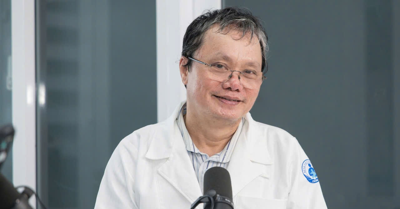Bác sĩ Trương Hữu Khanh chỉ cách dễ dàng phân biệt cúm và não mô cầu