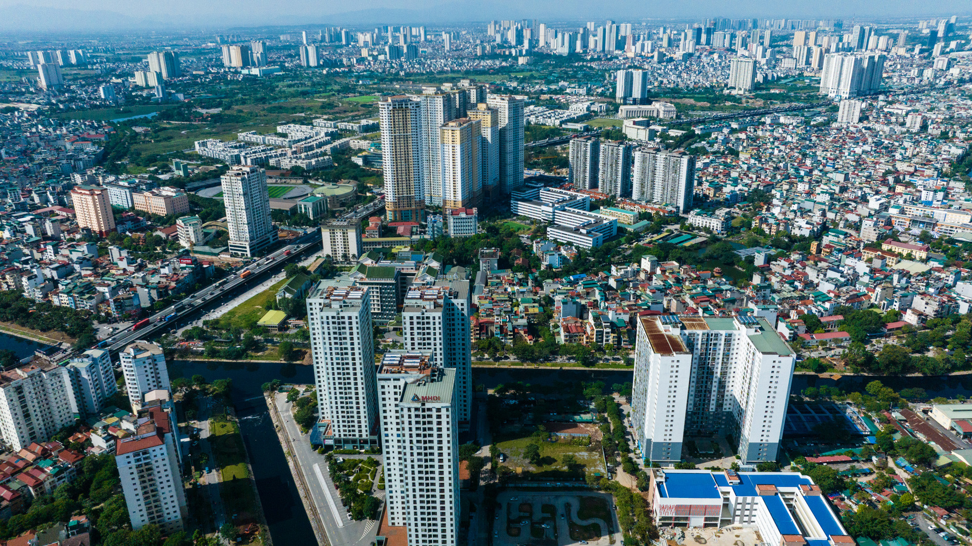 Bat dong san Ha Noi.jpg