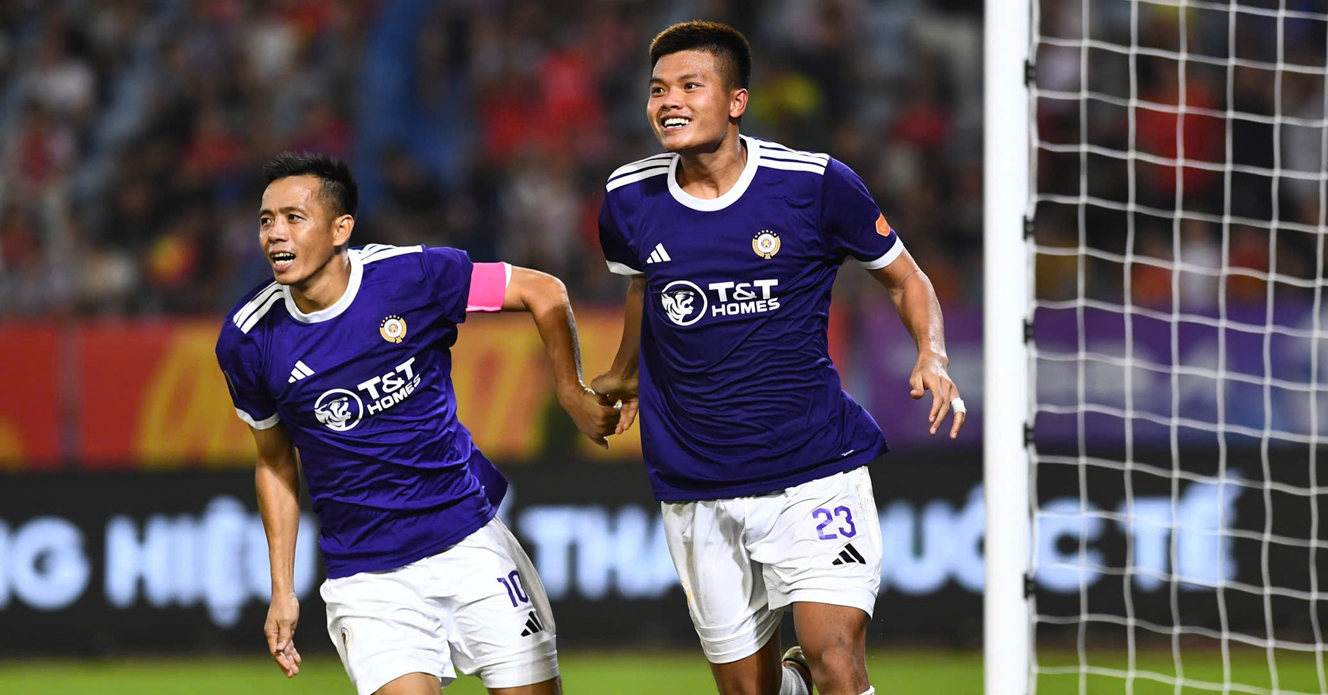 Đánh bại CAHN trận derby V-League, HLV Harry Kewell nói gì?