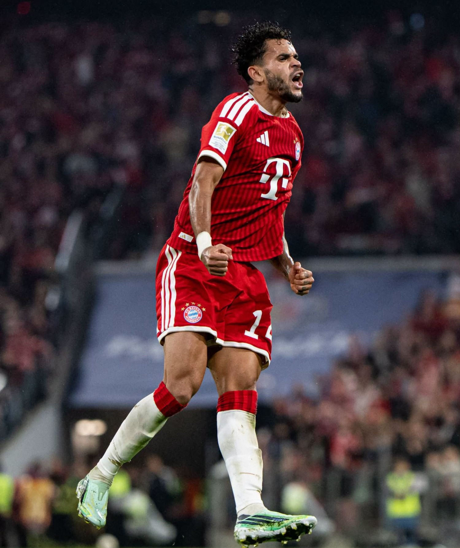 https://static-images.vnncdn.net/vps_images_publish/000001/000003/2026/10/18/song-tau-harry-kane-luis-diaz-giup-bayern-munich-thang-kieu-tennis-94.jpeg
