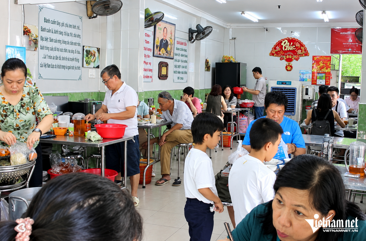 https://static-images.vnncdn.net/vps_images_publish/000001/000003/2026/10/18/w-banh-cuon-55-2317.png