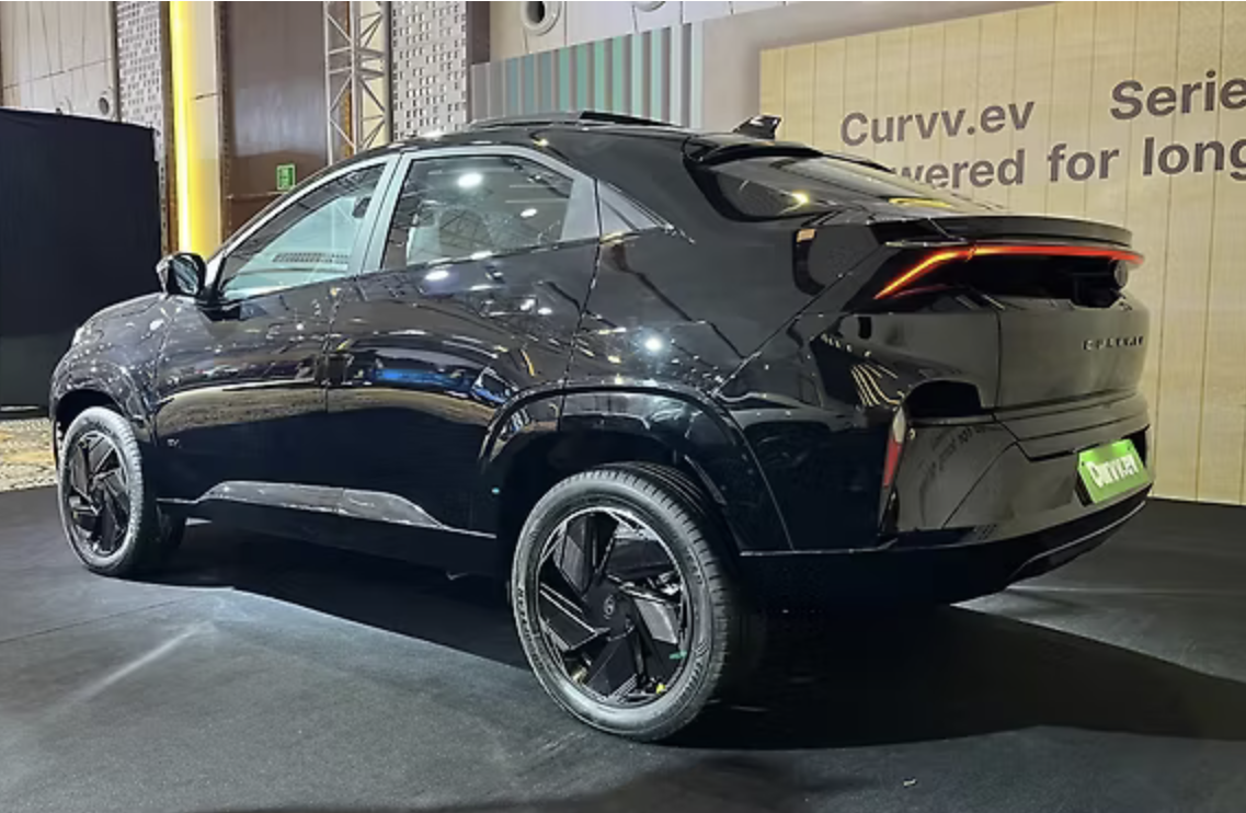 Xe điện Tata Curvv EV mới nhận đã lỗi cổng sạc, hãng và đại lý phải bồi thường cho khách