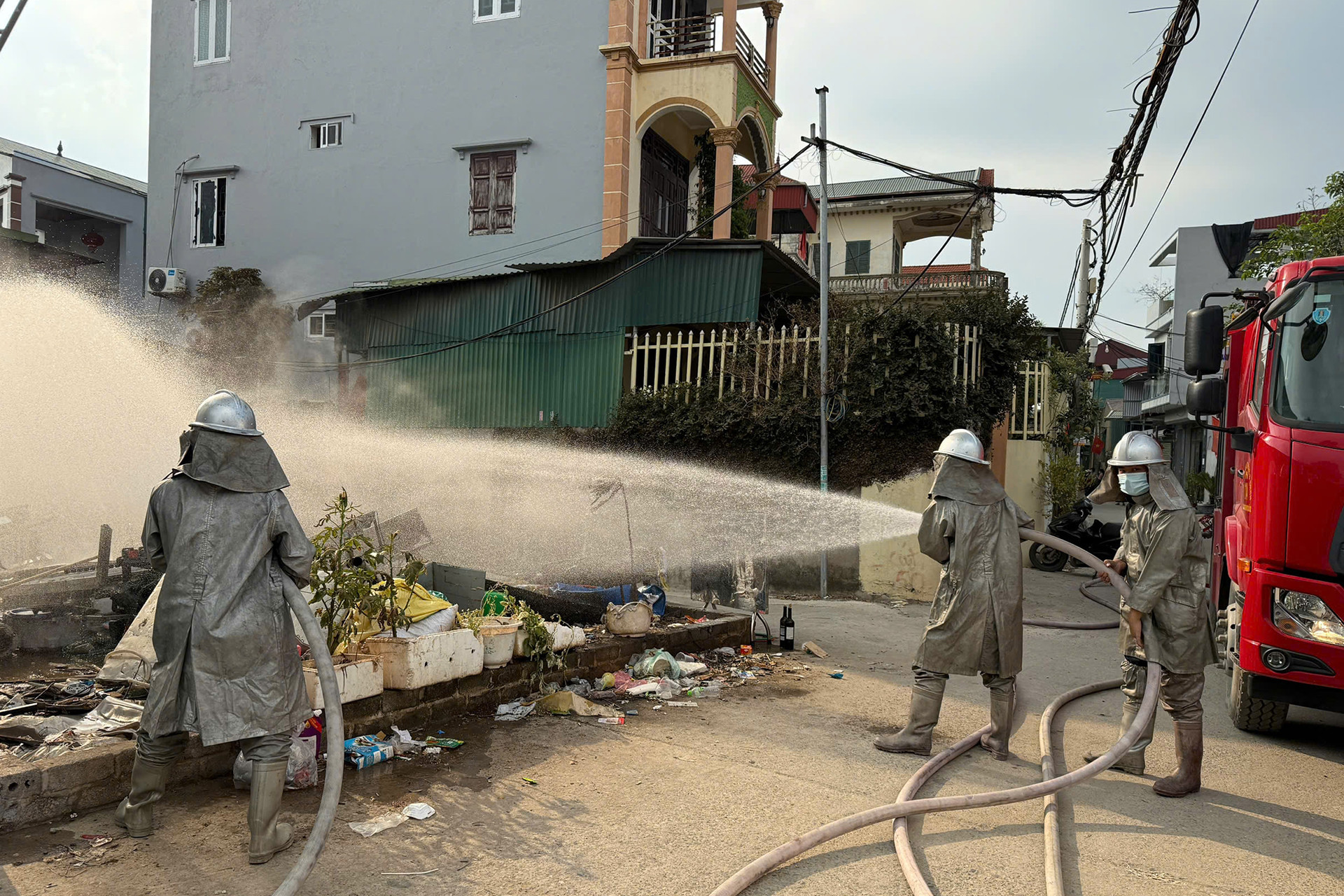 Bản tin chiều 19/10: Công an xác minh vụ rò rỉ hóa chất khiến 40 người nhập viện