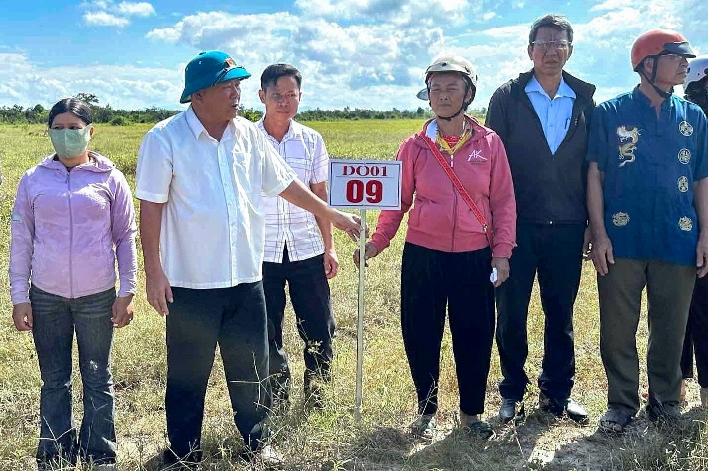 28 hộ nghèo vùng biên ở Đắk Lắk được giao đất ở theo Đề án 104