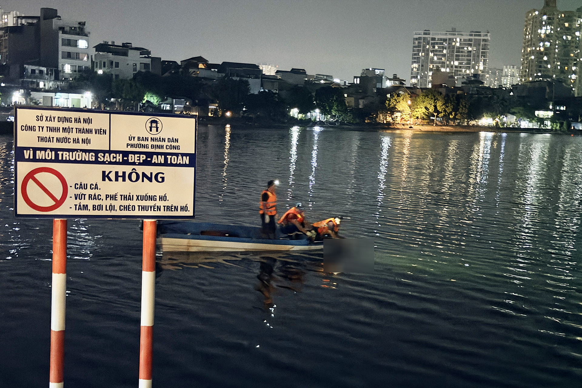 Hà Nội: Hai người đàn ông tử vong khi câu cá ở hồ Định Công