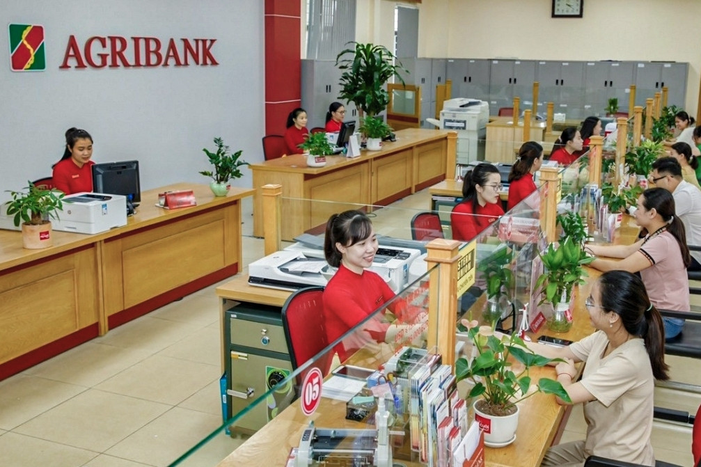 Agribank giảm lãi suất cho vay tới 2%/năm, BIDV tung gói vay từ 6%
